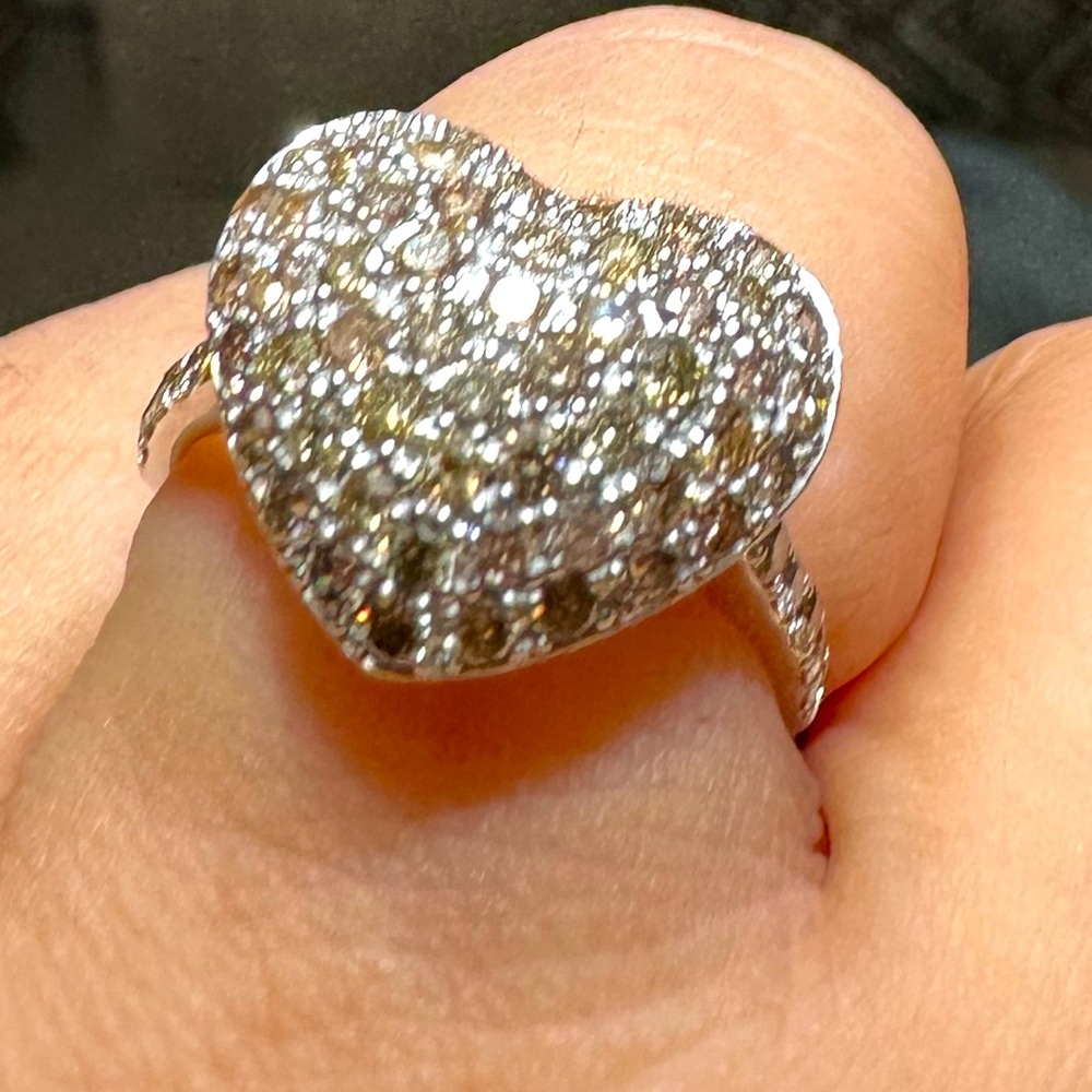 Chubby Heart Natural Diamond Ring